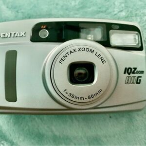 Pentax IQ Zoom 80G Silver Film Camera with Retractable Zoom Lens WORKS!!